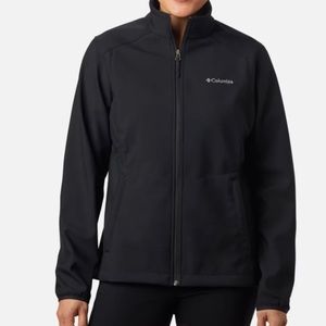 Columbia Softshell Jacket *Size Large*
